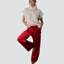 Carica l'immagine nel visualizzatore di Gallery, Vicolo pantalone ciniglia rosso palazzo Art
