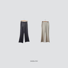 Carica l'immagine nel visualizzatore di Gallery, Tensione in pantalone satin palazzo Art 38255

