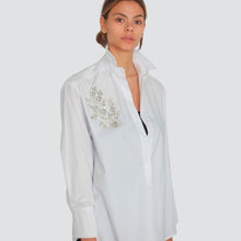 Carica l'immagine nel visualizzatore di Gallery, Tensione in camicia over con applicazione 97% cotone Art 26C1675
