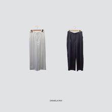 Carica l'immagine nel visualizzatore di Gallery, Tensione in pantalone satin palazzo pinces Art 38308
