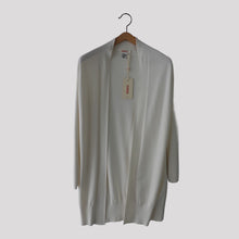 Carica l'immagine nel visualizzatore di Gallery, Kontatto cardigan 63% viscosa Art N200
