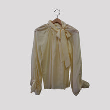 Carica l'immagine nel visualizzatore di Gallery, Vicolo camicia con fiocco 85% lyocell Art TAB0210
