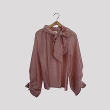 Carica l'immagine nel visualizzatore di Gallery, Vicolo camicia con fiocco 85% lyocell Art TAB0210
