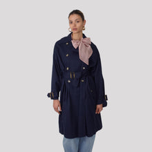 Carica l'immagine nel visualizzatore di Gallery, Vicolo trench blu spacco retro 97% cotone Art TAB0356
