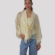 Carica l'immagine nel visualizzatore di Gallery, Vicolo camicia scollatura con fiocco 85% lyocell Art TAB0533
