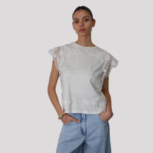 Carica l'immagine nel visualizzatore di Gallery, Tensione in t-shirt inserti pizzo 100% cotone Art 38548
