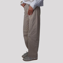 Carica l'immagine nel visualizzatore di Gallery, Tensione in pantalone barrel 100% cotone Art S26P288
