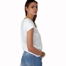Carica l'immagine nel visualizzatore di Gallery, Vicolo t-shirt ricamo BACIAMI 100% cotone Art RAB0166
