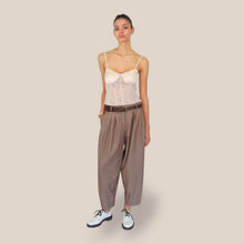Carica l'immagine nel visualizzatore di Gallery, Vicolo pantalone barrel con pinces 19% viscosa Art TAB0837
