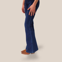 Carica l'immagine nel visualizzatore di Gallery, Kontatto jeans zampa con cintura fit BILBAO 99% cotone Art GZ1021N
