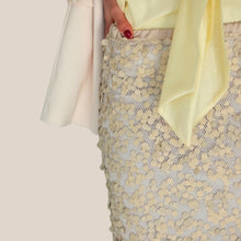 Carica l'immagine nel visualizzatore di Gallery, Haveone gonna beige rete lurex con paillettes elastico vita Art GSO-Q010
