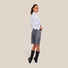 Carica l'immagine nel visualizzatore di Gallery, Vicolo bermuda jeans modello Nerea con laccio 100% cotone Art DAB5058
