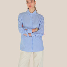 Carica l'immagine nel visualizzatore di Gallery, Vicolo camicia over rigata fiocco polsino 100% cotone Art TD1673
