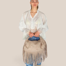 Carica l'immagine nel visualizzatore di Gallery, Susy Mix mezza luna con frangia con tracolla Art B0460226

