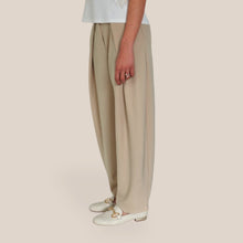 Carica l'immagine nel visualizzatore di Gallery, Tensione in pantalone baloon pinces Art 26P4046
