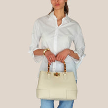 Carica l'immagine nel visualizzatore di Gallery, Susy Mix pochette manico bamboo con tracolla Art BS2542
