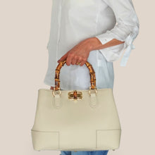 Carica l'immagine nel visualizzatore di Gallery, Susy Mix pochette manico bamboo con tracolla Art BS2542
