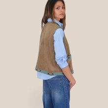 Carica l'immagine nel visualizzatore di Gallery, DIxie gilet suede passamaneria Art LAI11FL
