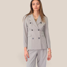Carica l'immagine nel visualizzatore di Gallery, Dixie blazer beige doppio petto arricciatura schiena 26% viscosa Art J845A027 ( pantalone P845A119 )
