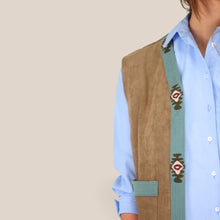 Carica l'immagine nel visualizzatore di Gallery, DIxie gilet suede passamaneria Art LAI11FL
