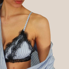 Carica l'immagine nel visualizzatore di Gallery, Tensione in camicia over più top pizzo Art PE260068
