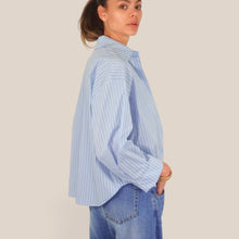 Carica l'immagine nel visualizzatore di Gallery, Tensione in camicia over più top pizzo Art PE260068
