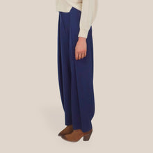 Carica l'immagine nel visualizzatore di Gallery, Tensione in pantalone pinces baloon Art 26P4046
