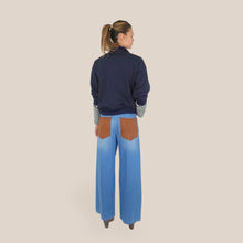 Carica l'immagine nel visualizzatore di Gallery, Tensione in jeans tasca camoscio 100% cotone Art P339J150
