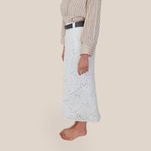 Carica l'immagine nel visualizzatore di Gallery, Haveone gonna longuette pizzo con cintura zip e spacco retro 55% cotone Art GFW-Q066
