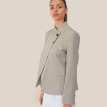 Carica l'immagine nel visualizzatore di Gallery, Haveone blazer tortora  allacciatura collo Art JMN-Q090
