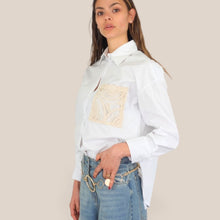 Carica l'immagine nel visualizzatore di Gallery, Haveone camicia over popeline taschino crochet spacchetti laterali 100% cotone Art CNO-Q156

