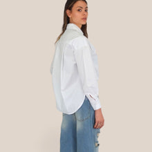 Carica l'immagine nel visualizzatore di Gallery, Haveone camicia over popeline taschino crochet spacchetti laterali 100% cotone Art CNO-Q156
