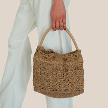 Carica l'immagine nel visualizzatore di Gallery, Susy MIx borsina crochet manico cuoio Art 618B
