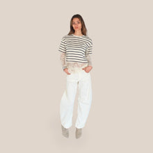 Carica l'immagine nel visualizzatore di Gallery, Dixie jeans baloon cucitura ginocchio 97% cotone Art P881A097
