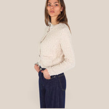 Carica l'immagine nel visualizzatore di Gallery, Tensione in cardigan micro paillettes bottone gioiello 60% cotone Art 1240137
