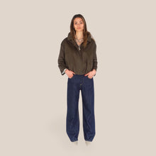 Carica l'immagine nel visualizzatore di Gallery, Tensione in jeans palazzo Prado Wood 100% cotone Art 3523J014
