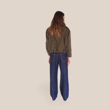Carica l'immagine nel visualizzatore di Gallery, Tensione in jeans palazzo Prado Wood 100% cotone Art 3523J014
