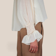 Carica l'immagine nel visualizzatore di Gallery, Philia Loft camicia scollo V 97% viscosa Art V02A0743
