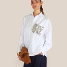 Carica l'immagine nel visualizzatore di Gallery, Tensione in camicia over taschino paillettes 50% cotone Art PE260048
