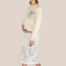 Carica l'immagine nel visualizzatore di Gallery, Tensione in gonna pizzo con sottoveste e cintura 38% cotone 14% viscosa Art S26G820
