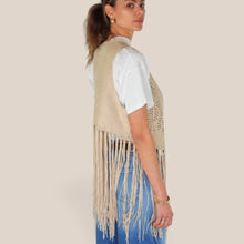 Carica l'immagine nel visualizzatore di Gallery, Vicolo gilet suede con frange Art TAB1435
