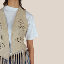 Carica l'immagine nel visualizzatore di Gallery, Vicolo gilet suede con frange Art TAB1435
