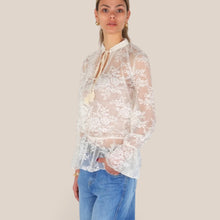 Carica l'immagine nel visualizzatore di Gallery, Vicolo blusa pizzo laccetto collo Art TAB1362
