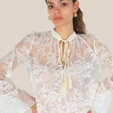 Carica l'immagine nel visualizzatore di Gallery, Vicolo blusa pizzo laccetto collo Art TAB1362
