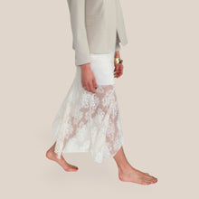 Carica l'immagine nel visualizzatore di Gallery, Haveone gonna lunga in pizzo con sottoveste mini gonna 45% cotone Art GMA-Q074
