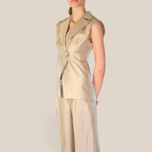 Carica l'immagine nel visualizzatore di Gallery, Dixie blazer sfiancato senza maniche 84% viscosa Art LAI61ES ( pantalone Art PDUH1ES )
