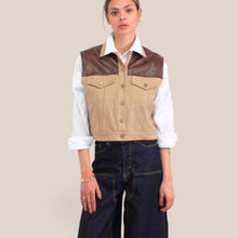 Carica l'immagine nel visualizzatore di Gallery, Tensione in giacchino smanicato denim inserto stampa 100% cotone Art 38929

