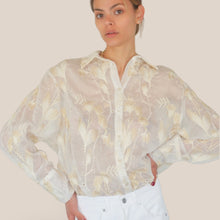 Carica l'immagine nel visualizzatore di Gallery, Haveone camicia over con ricamo pizzo e lurex 85% tencel Art CFW-Q161
