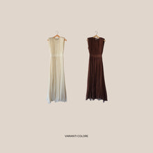 Carica l'immagine nel visualizzatore di Gallery, Haveone abito spacco profondo 70% viscosa 30% seta Art AFF-Q005
