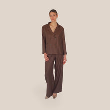 Carica l'immagine nel visualizzatore di Gallery, Haveone pantalone palazzo cioccolato elastico retro 53% viscosa Art PVI-Q230 ( blazer Art JVI-Q085 )
